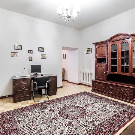 Doroshenka Antique Apartment إلفيف المظهر الخارجي الصورة