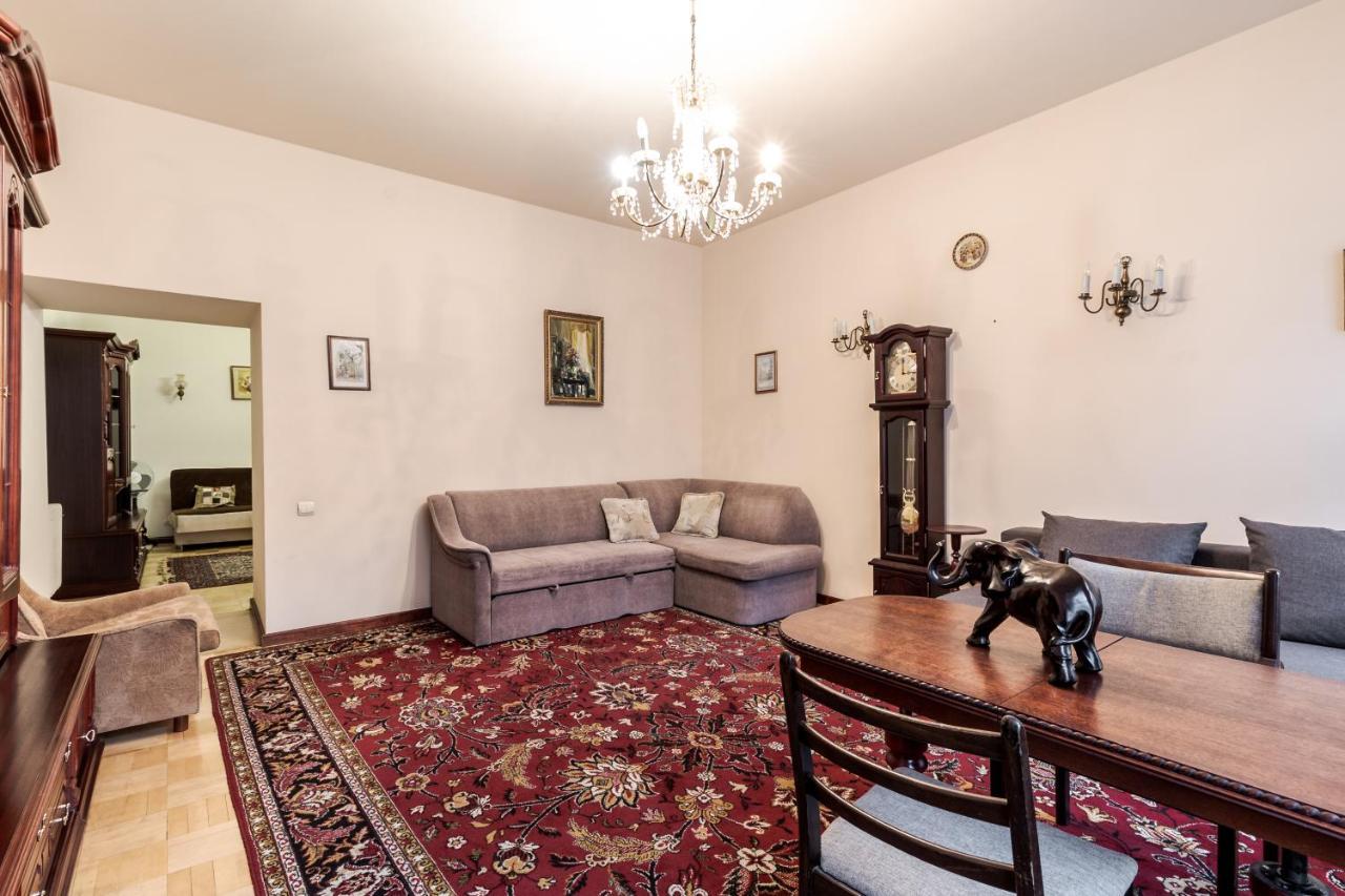 Doroshenka Antique Apartment إلفيف المظهر الخارجي الصورة