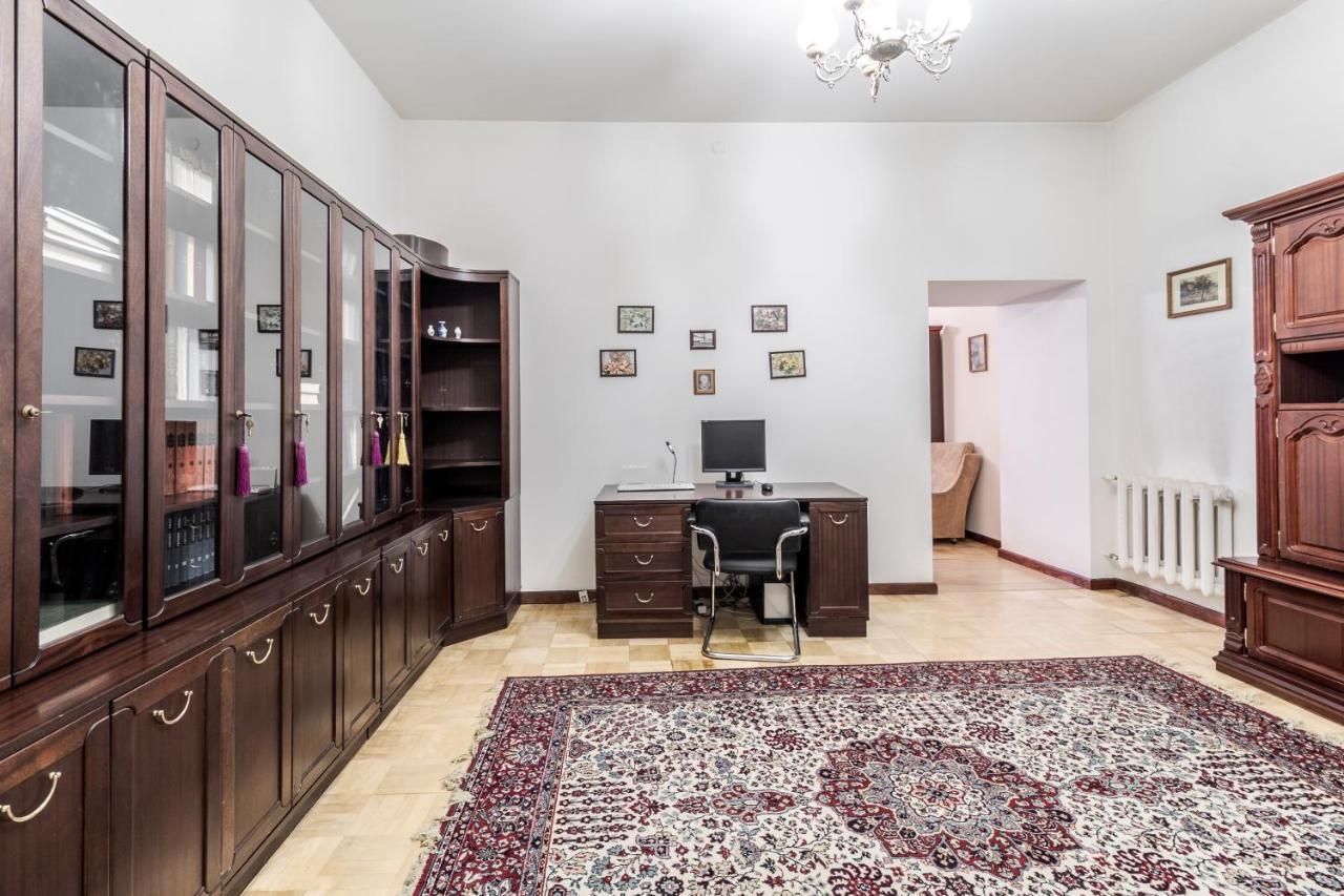 Doroshenka Antique Apartment إلفيف المظهر الخارجي الصورة